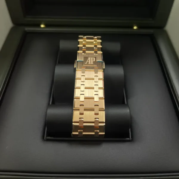 Yeni-Proje-29-1-1 Audemars Piguet Royal Oak Rose Gold 15510OR.OO.1320OR.04 Super Clone